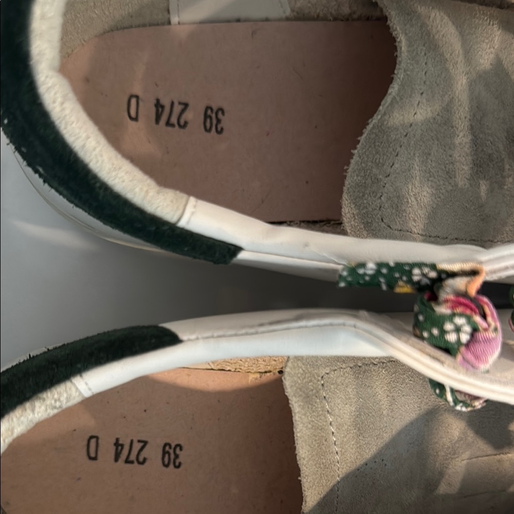 Golden Goose White and Green Sneakers Distressed Low-Top - Picture 4 of 7